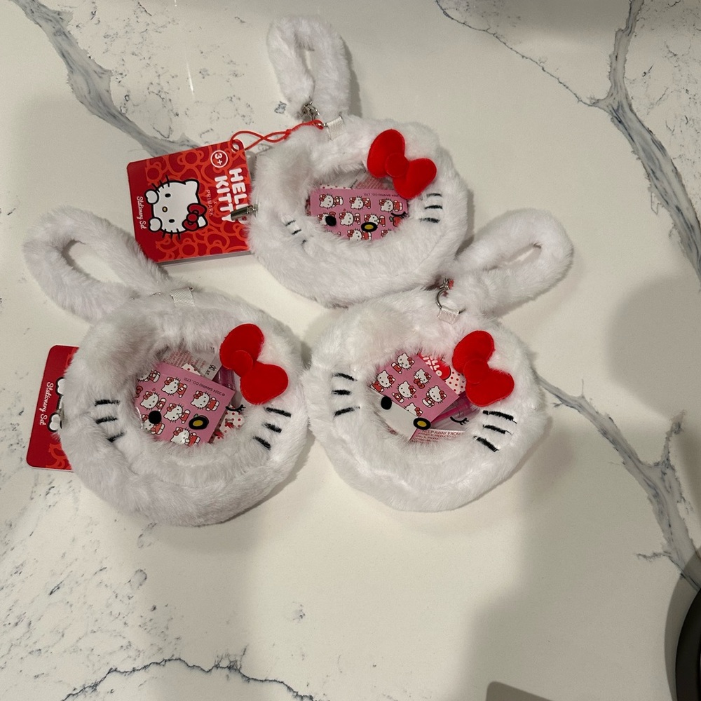 9 Piece Bundle - Hello Kitty, My Melody, and Cinnamoroll 9 Piece Bundle - Picture 4 of 5
